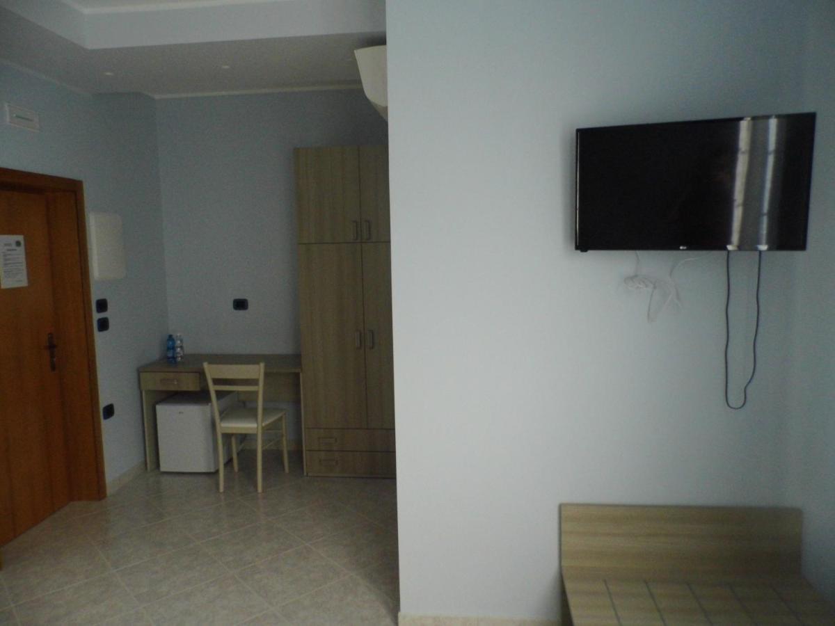 Bed and Breakfast A Casa Di Nelly Торторето Экстерьер фото