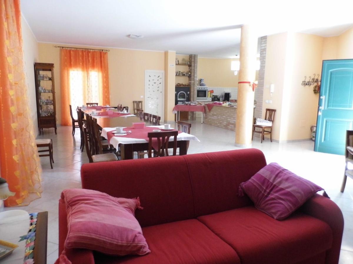 Bed and Breakfast A Casa Di Nelly Торторето Экстерьер фото