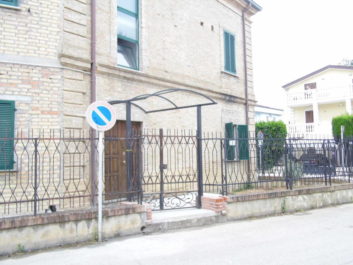 Bed and Breakfast A Casa Di Nelly Торторето Экстерьер фото